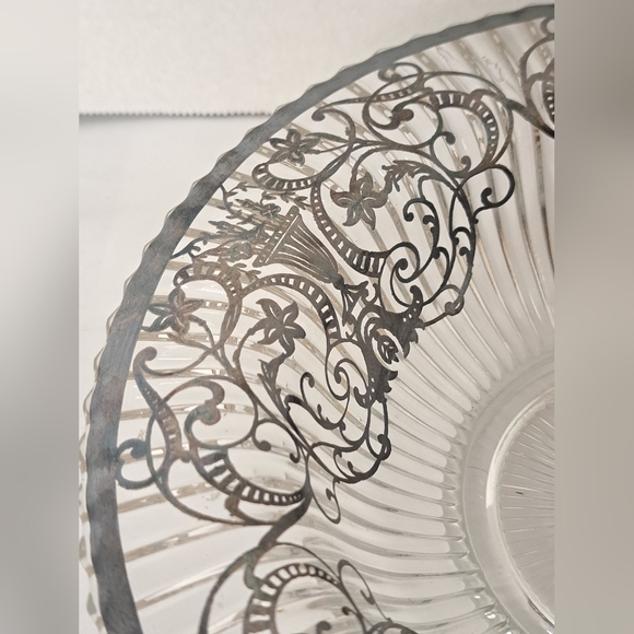 Silver Overlay Serving Bowl.  Round Center Piece.  Just beautiful. - Picture 4 of 8